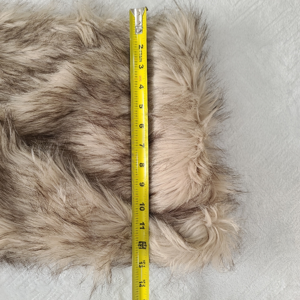 Plush Brown Faux Fur Scarf for Cozy Wraps - Picture 9 of 13